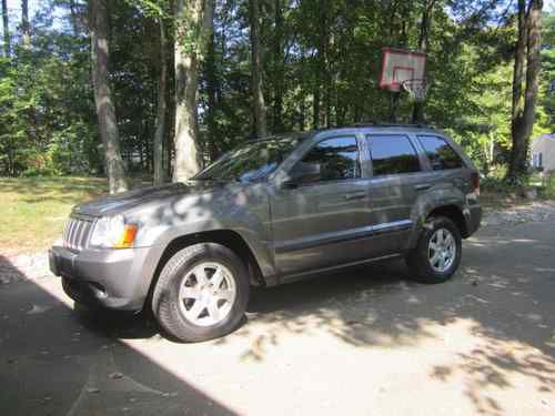 2008 jeep  ,  grand cherokee  ,  55k miles  ,  clean carfax  , 2nd owner