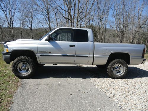 2001 dodge ram 1500 st crew cab pickup 4-door 5.9l