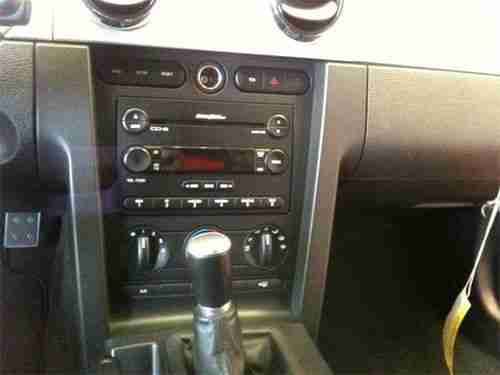 2006 Ford Mustang Saleen Convertible 2-Door 4.6L, image 13