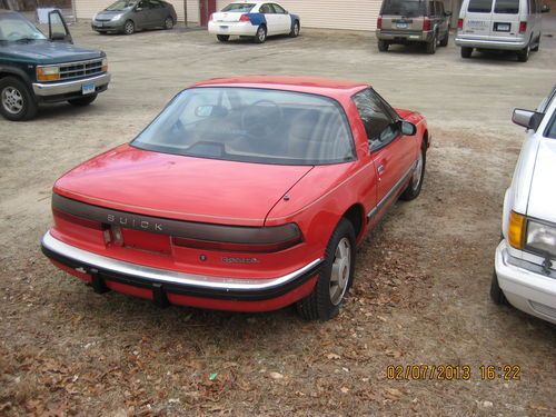 1988 red buick reatta sport coupe, 3.8 engine,auto trans,very low miles for year