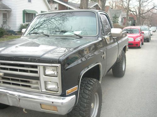 1987 chevy c/k 10 silverado short bed, 4 wheel drive, no rust!