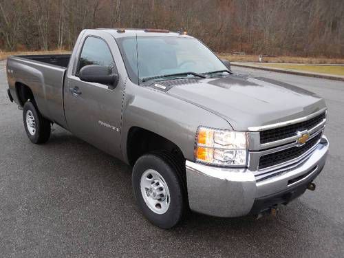 2009 chevrolet 2500hd**4x4**very low miles**onstar**xm radio ready**runs good***