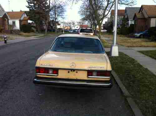 Mercedes 300 CD, image 2