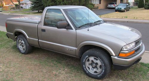 2000 chevrolet s10 ls 4wd regular cab, short bed