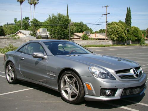 2011 mercedes-benz sl550, only 11k mi, don't miss!