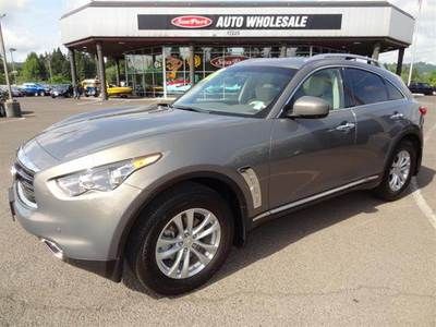 Fx35 awd crossover luxury suv leather navigation backup camera heated seats moon