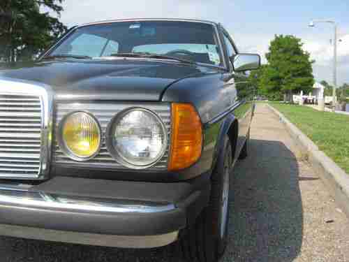 1985 Mercedes Benz 300cd, image 4