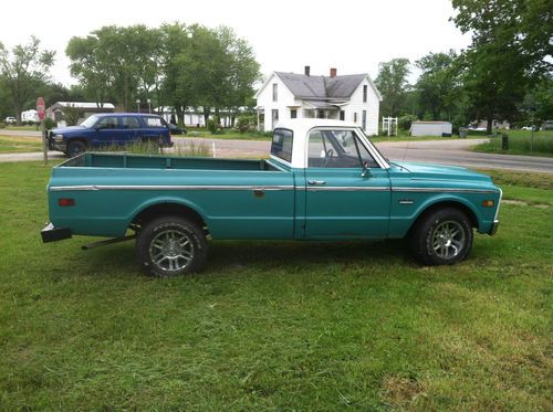 1972 gmc/chevy 1/2 ton pickup truck