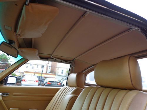 1982 Mercedes-Benz 380SL Base Convertible 2-Door 3.8L, image 17