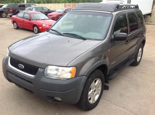 2002 ford escape 4x4 needs engine motor mechanic work no reserve !!!!!