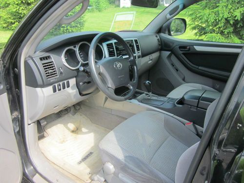 2004 Toyota 4 Runner SR5, image 11