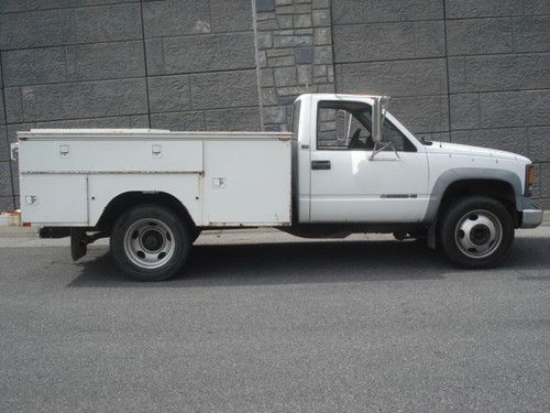 Chevy 3500 hd covered utility bed 6.5 turbo diesel former government truck