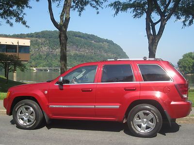 Overland 5.7l hemi heated leather seats moonroof navigation $4000 under book!