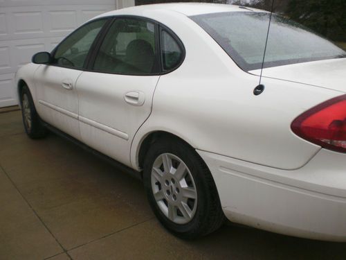 2007 ford taurus se 4 door sedan