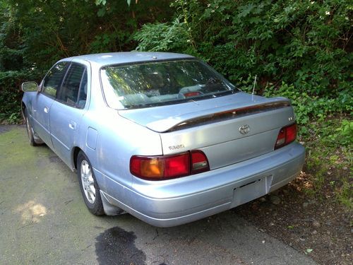 1996 toyota camry le sedan 4-door 2.2l