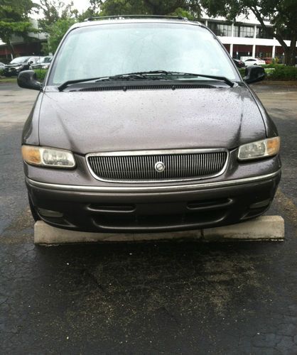 1997 used brown town &amp; country