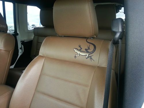 2011 JEEP WRANGLER FOUR DOOR LEATHER 2.5