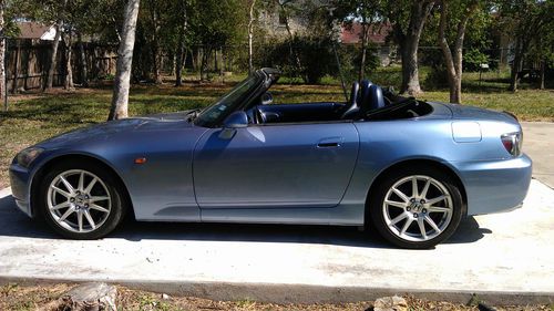 2005 honda s2000 base convertible 2-door 2.2l