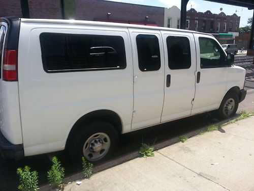 2007 chevrolet express cargo van 2500 only 29000 miles mint condition no reserve
