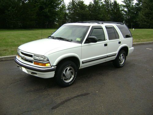 2000 chevrolet blazer ls sport utility 4-door 4.3l