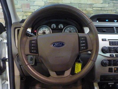 CLEAN CARFAX, CARFAX 1 OWNER, GREAT GAS MILEAGE, FORD, WHITE, image 10