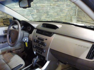 CLEAN CARFAX, CARFAX 1 OWNER, GREAT GAS MILEAGE, FORD, WHITE, image 14