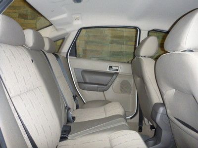 CLEAN CARFAX, CARFAX 1 OWNER, GREAT GAS MILEAGE, FORD, WHITE, image 15