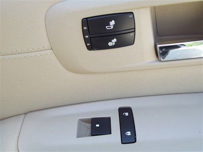 Low Miles Northstar V8 All Wheel Drive Navigation Third Row Seating Sunroof, image 34