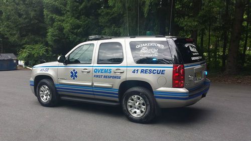 2007 GMC Yukon SLT Sport Utility 4-Door 5.3L - Emergency (EMS)/Fire/Command Post, image 2