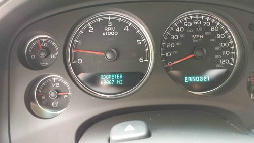 2007 GMC Yukon SLT Sport Utility 4-Door 5.3L - Emergency (EMS)/Fire/Command Post, image 10