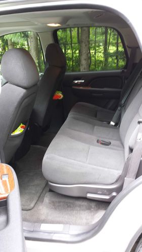 2007 GMC Yukon SLT Sport Utility 4-Door 5.3L - Emergency (EMS)/Fire/Command Post, image 11