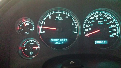 2007 GMC Yukon SLT Sport Utility 4-Door 5.3L - Emergency (EMS)/Fire/Command Post, image 13