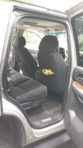 2007 GMC Yukon SLT Sport Utility 4-Door 5.3L - Emergency (EMS)/Fire/Command Post, image 14