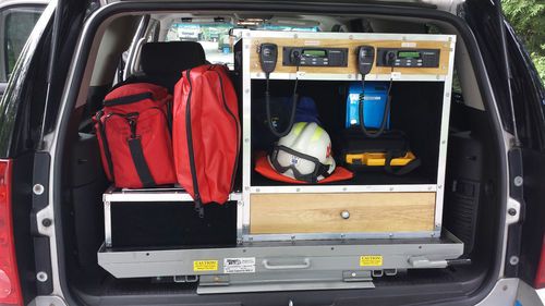 2007 GMC Yukon SLT Sport Utility 4-Door 5.3L - Emergency (EMS)/Fire/Command Post, image 17