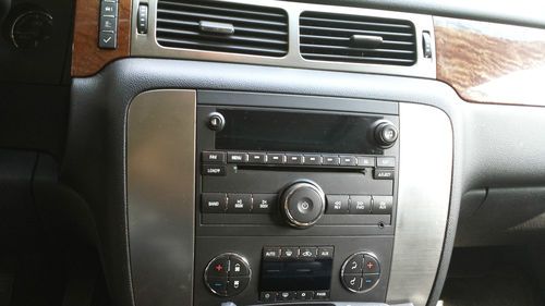 2007 GMC Yukon SLT Sport Utility 4-Door 5.3L - Emergency (EMS)/Fire/Command Post, image 20