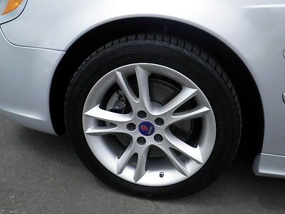 SEDAN SNOW SILVER POWER MOONROOF 54K AUTOMATIC 1 OWNER SOUTHERN CAR 17