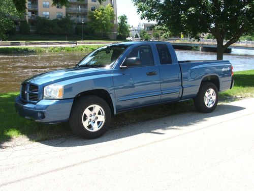 2006 dodge dakota slt extended cab pickup 4-door 3.7l