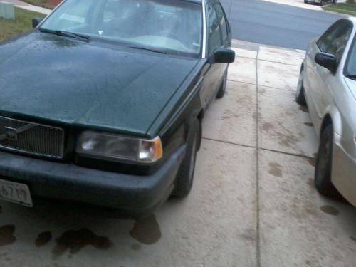 1995 volvo 850 base sedan 4-door 2.4l