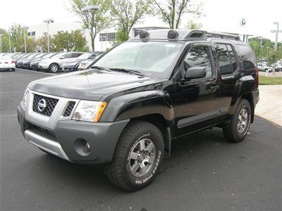 Pre-owned 2013 xterra pro-4x, 6 spd manual, navigation, rockford, tow, 1339 mile