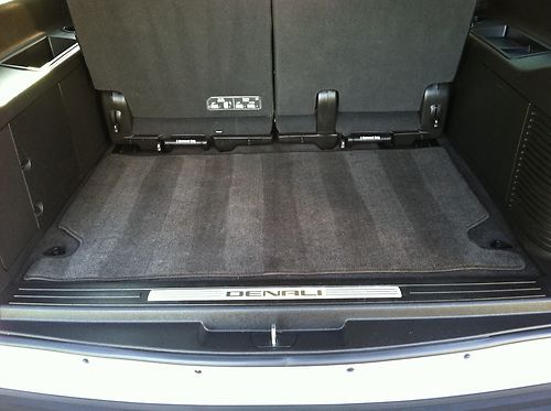 2011 GMC Yukon XL 1500 Denali Sport Utility 4-Door 6.2L, image 22