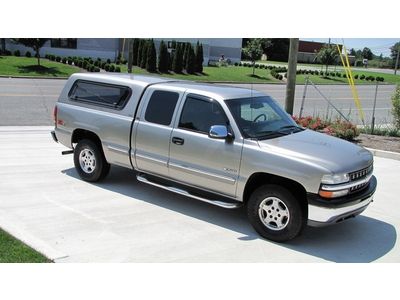 ONE OWNER! LT Z71 4x4! NO RESERVE! JUST SERVICED and INSPECTED!NEW TIRES!LEATHER, image 3