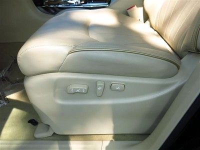 2012 Infiniti QX56 Deluxe Touring Package Cooled Seats Rear DVD Sunroof, Navi, image 26