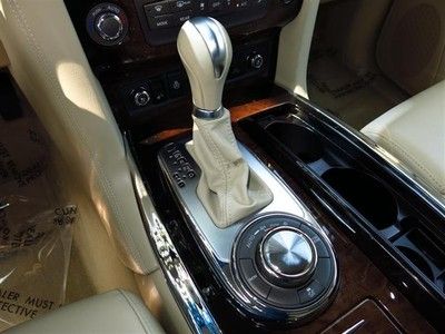 2012 Infiniti QX56 Deluxe Touring Package Cooled Seats Rear DVD Sunroof, Navi, image 32