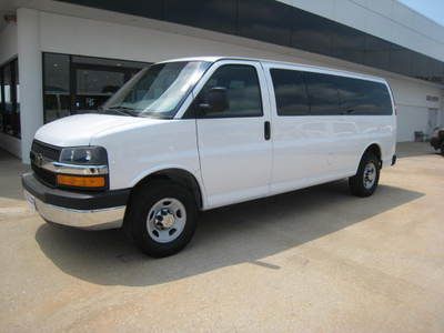 12 3500 express 15 passenger van v8 1lt trim 6.0l v8 automatic 2wd warranty