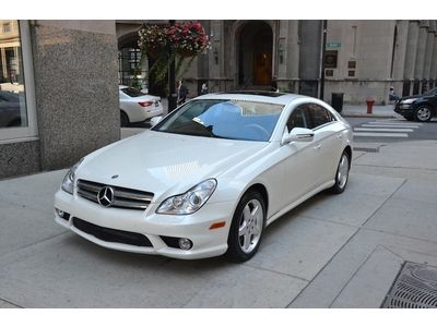 2009 mercedes benz cls550.  diamond white with cashmere beige.