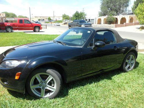 Beautiful 2006 mazda miata mx-5 convertible