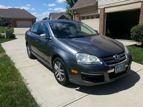 2006 volkswagen jetta 2.5 sedan 4-door 2.5l