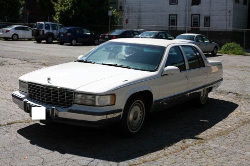 1996 cadillac fleetwood brougham sedan 4-door 5.7l