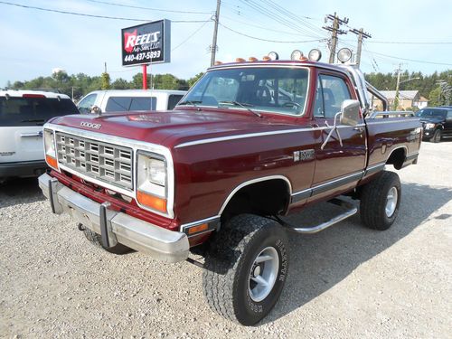 1985 dodge pickup w-150 lifted