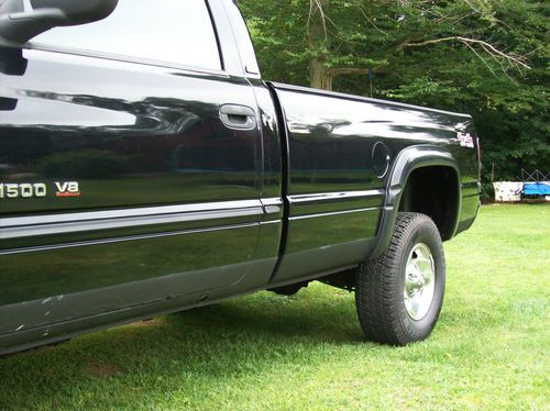 2001 Dodge Ram 1500 4x4 Reg. Cab 8ft. Bed Black Nice Like Sport !, US $4,200.00, image 2